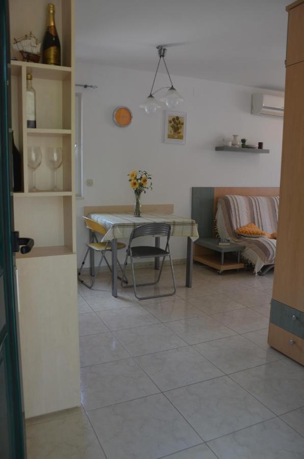 Apartman Ananda Bol - 2 Bedrooms, 7 Beds 외부 사진